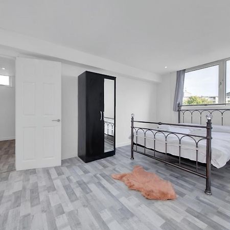 Suites By Rehoboth - Overcomers- Deptford London Eksteriør billede