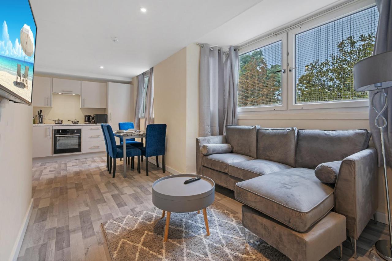 Suites By Rehoboth - Overcomers- Deptford London Eksteriør billede