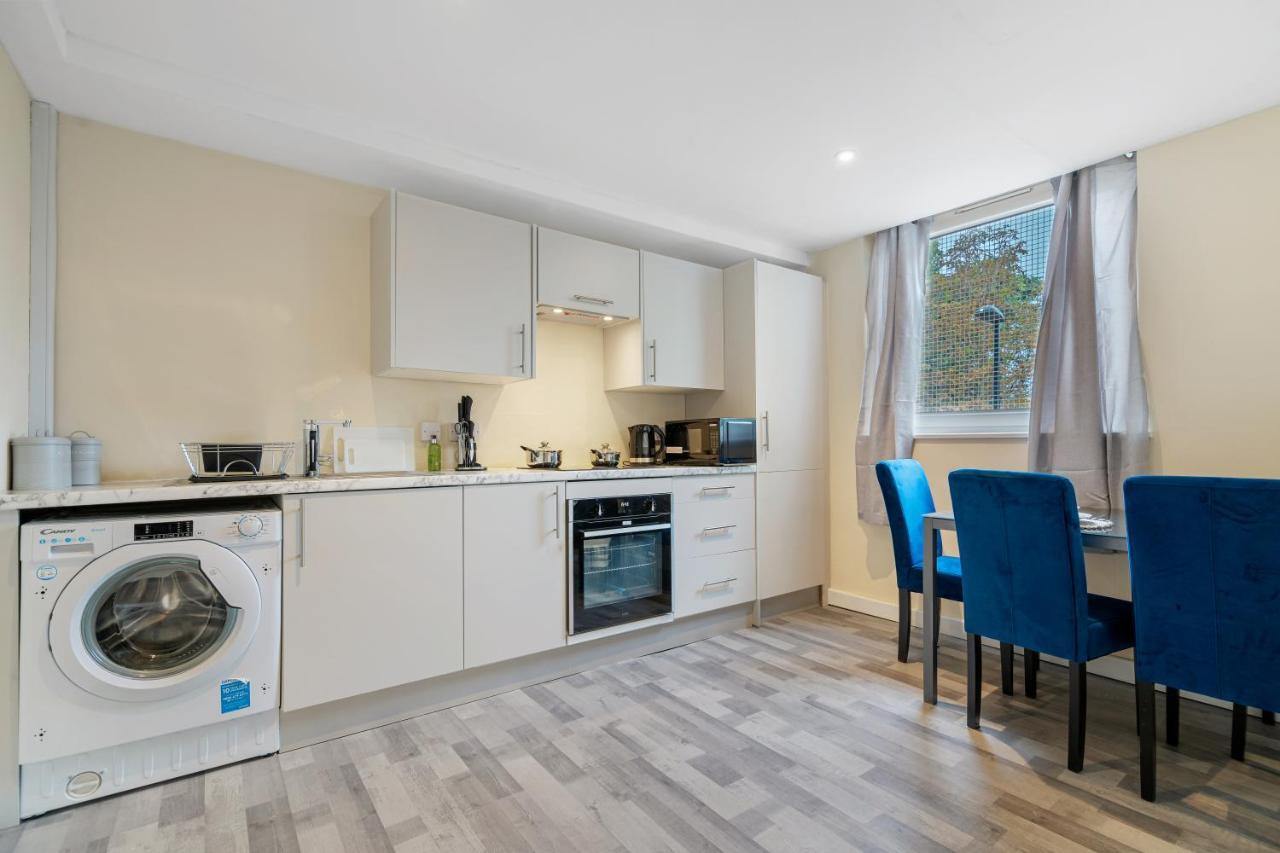 Suites By Rehoboth - Overcomers- Deptford London Eksteriør billede