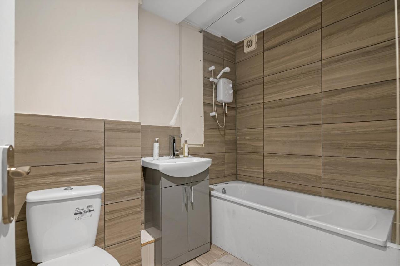 Suites By Rehoboth - Overcomers- Deptford London Eksteriør billede