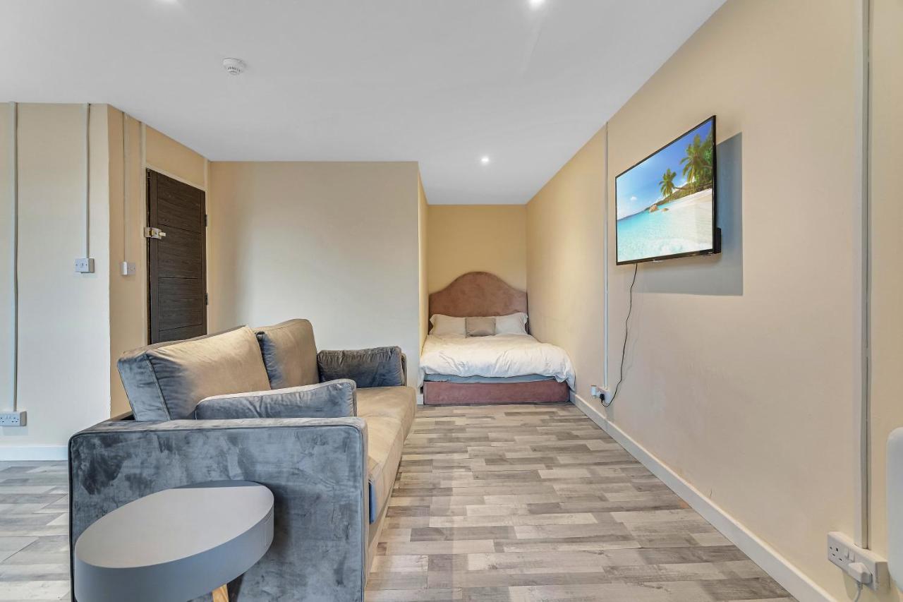 Suites By Rehoboth - Overcomers- Deptford London Eksteriør billede