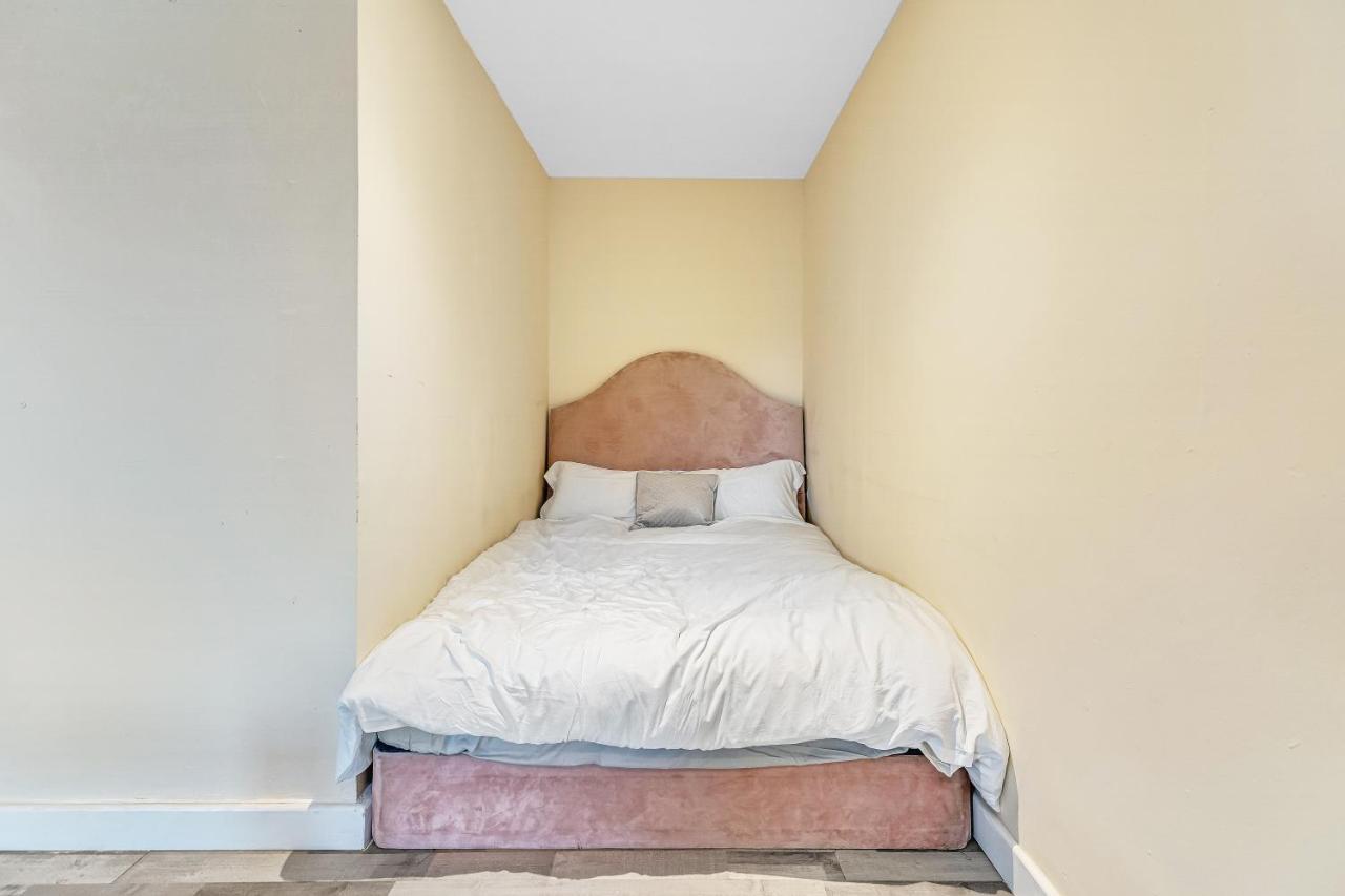 Suites By Rehoboth - Overcomers- Deptford London Eksteriør billede