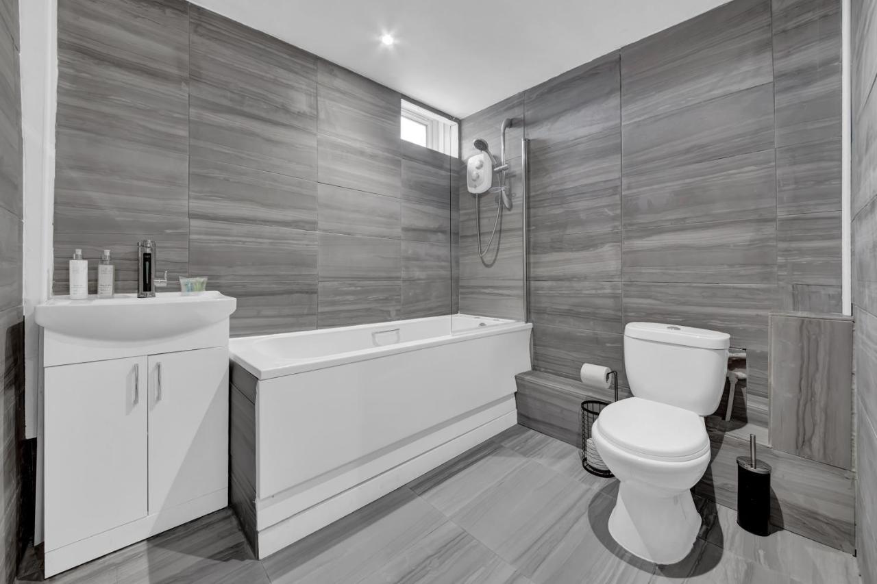 Suites By Rehoboth - Overcomers- Deptford London Eksteriør billede