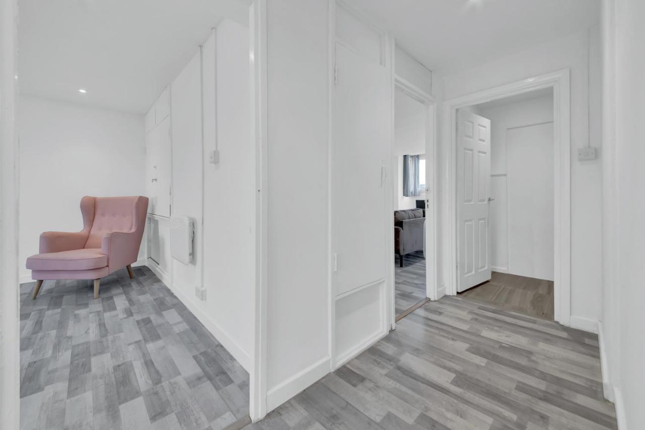 Suites By Rehoboth - Overcomers- Deptford London Eksteriør billede